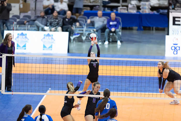 Fayetteville-Conway Volleyball Final__00051